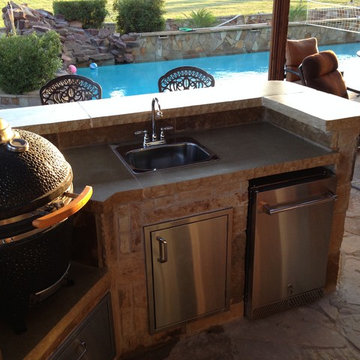 Ceramic Smoker, Sink, & Fridge