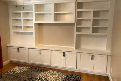 Inspiration for a timeless family room remodel in Bridgeport