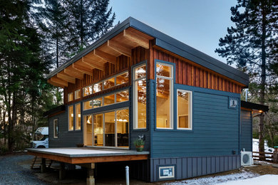 Home design - contemporary home design idea in Vancouver