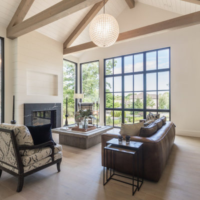 Example of a beach style home design design in Toronto