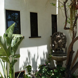 Hollywood &ndash; Historic Renovation - Windows