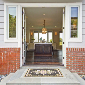 Contemporary-Traditional Interpretation Home