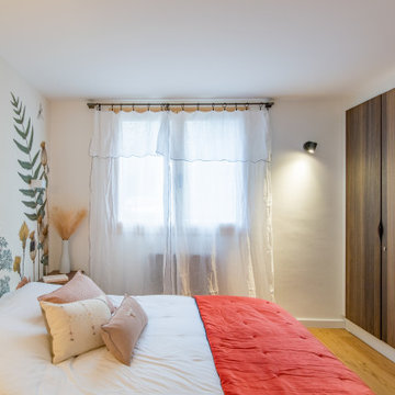 Chambre avec papier-peint panoramique