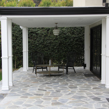 Hancock Park Covered Patio with Outdoor Seating