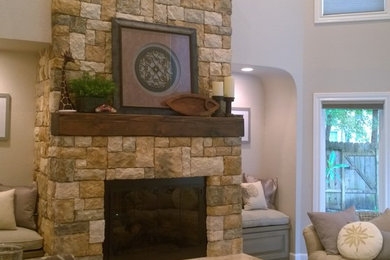 Example of a classic living room design in Houston