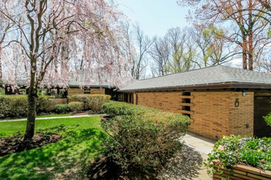 Mid-century modern exterior home idea in New York