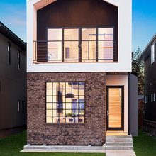 Narrow House