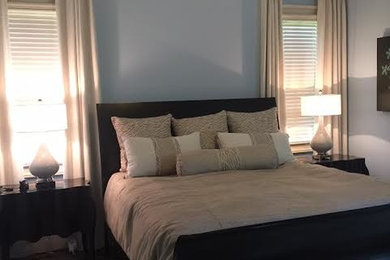 Bedroom - transitional master bedroom idea in Atlanta