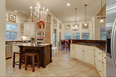 Kitchen photo in New Orleans