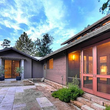 Eco-Friendly Modern Bungalow