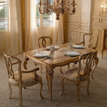 Traditional Dining Rooms