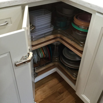 Lazy susan base corner