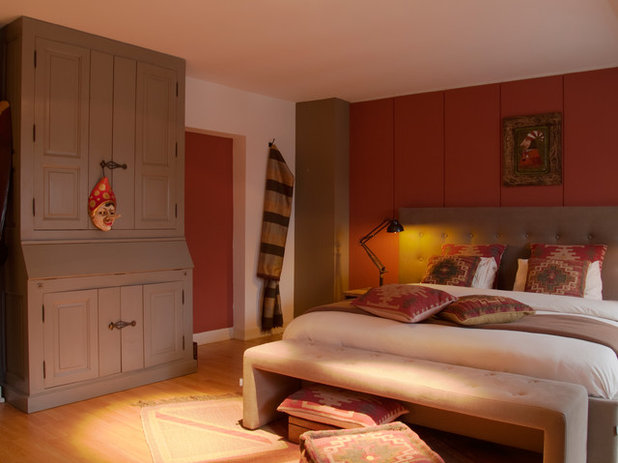 Eclectic Bedroom by in3interieur