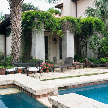Rectangular pool with half moon spa