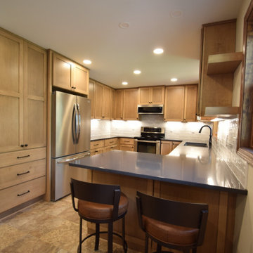 Spacious Kitchen with Peninsula Seating