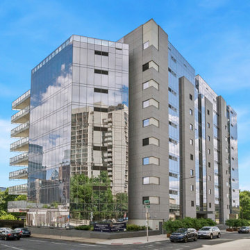 2100 Hamilton