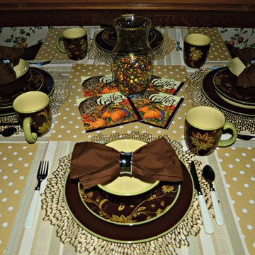 My November 2021 (Thanksgiving) Tablescape
