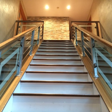 Contemporary glass railing