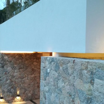 Construcción vivienda unifamiliar con Piscina