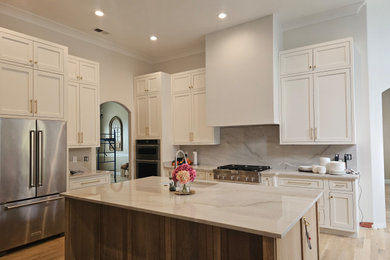 Kitchen - kitchen idea in Other