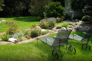 Photo of a traditional garden in Chicago.