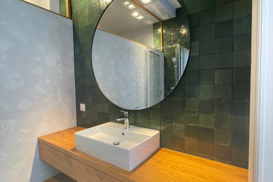 Exemple d'une salle de bain tendance.
