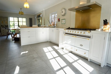 A light & airy family kitchen in Bromley.