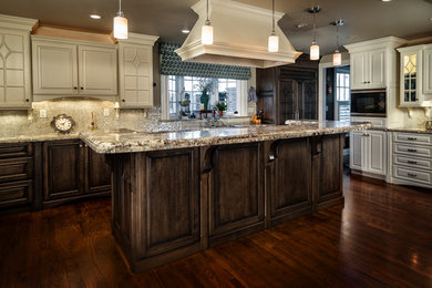 Inspiration for a craftsman kitchen remodel in Wichita