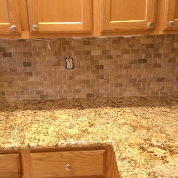 KITCHEN - Backsplash - Basket Weave Stone / No Grout