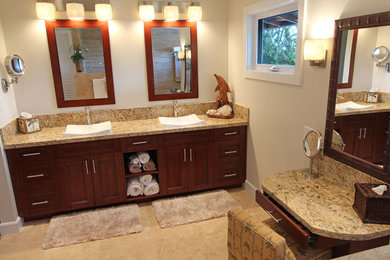 Example of a classic bathroom design in Hawaii