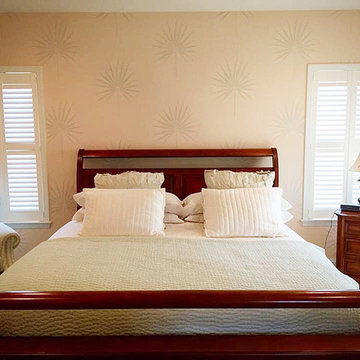 Palmetto Leaf Stenciled Bedroom Accent Wall