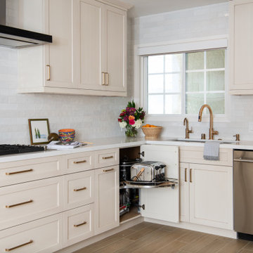 Spice racks and storage trays