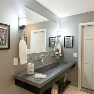 Bäder mit offener Dusche und Beton-Waschbecken/Waschtisch Ideen, Design