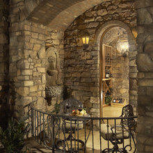 LOUNGE/BAR