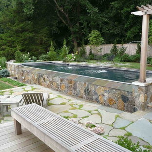 ブリッジポートの中サイズの長方形ビーチスタイルのおしゃれなプール (天然石敷き、噴水) の写真