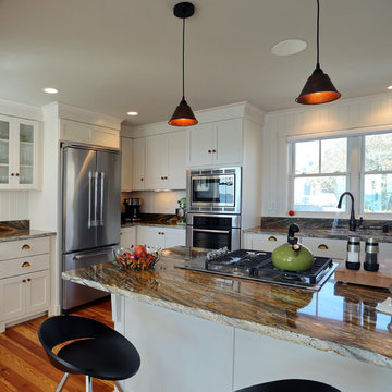 Small Beach House Lives Big