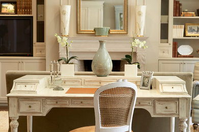 Inspiration for a timeless home office remodel in Toronto