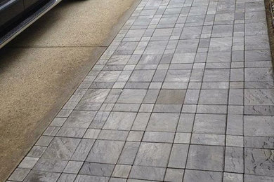 This is an example of a contemporary landscaping in Vancouver.