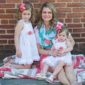 Kelli Lowe's photo