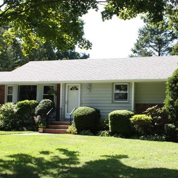 Greenlawn Siding - Silver Moss Shakes