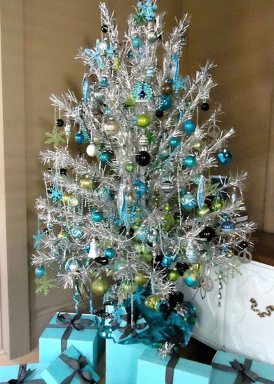 Guest Picks Make A Fashionista Christmas Tree Eclectic By Valorie Hart