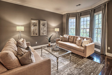 Inspiration for a timeless living room remodel in New York