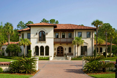 Inspiration for a mediterranean exterior home remodel in Jacksonville