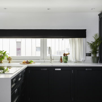 Chelsea Contemporary Inset Handle Kitchen