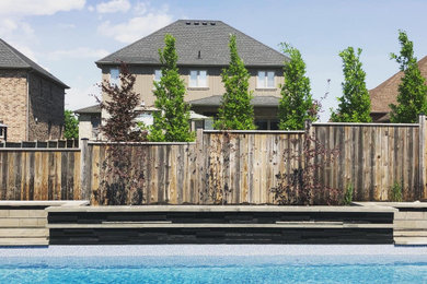 Inspiration for a modern home design remodel in Toronto
