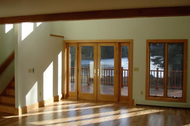 Inspiration for a timeless dining room remodel in Boston