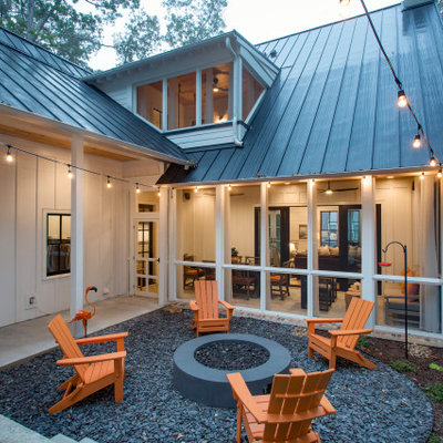This is an example of a farmhouse landscaping in Atlanta.