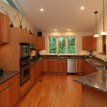 Contemporary Chapel Hill Occupied Home Staging
