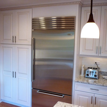 White kitchen in Deerfield, IL