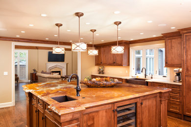 Example of a classic kitchen design in Kansas City